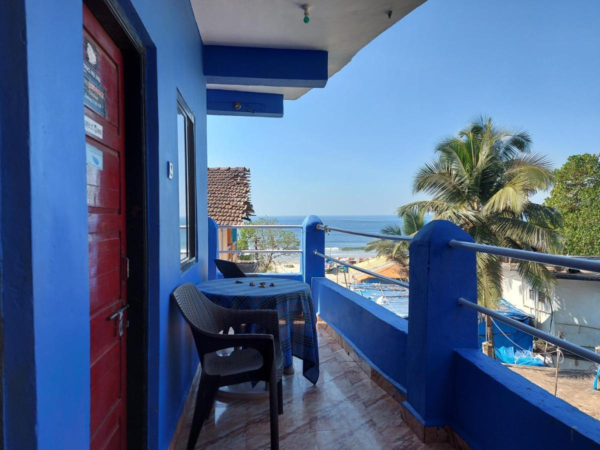 Red Rock Arambol Beach Bagian luar foto