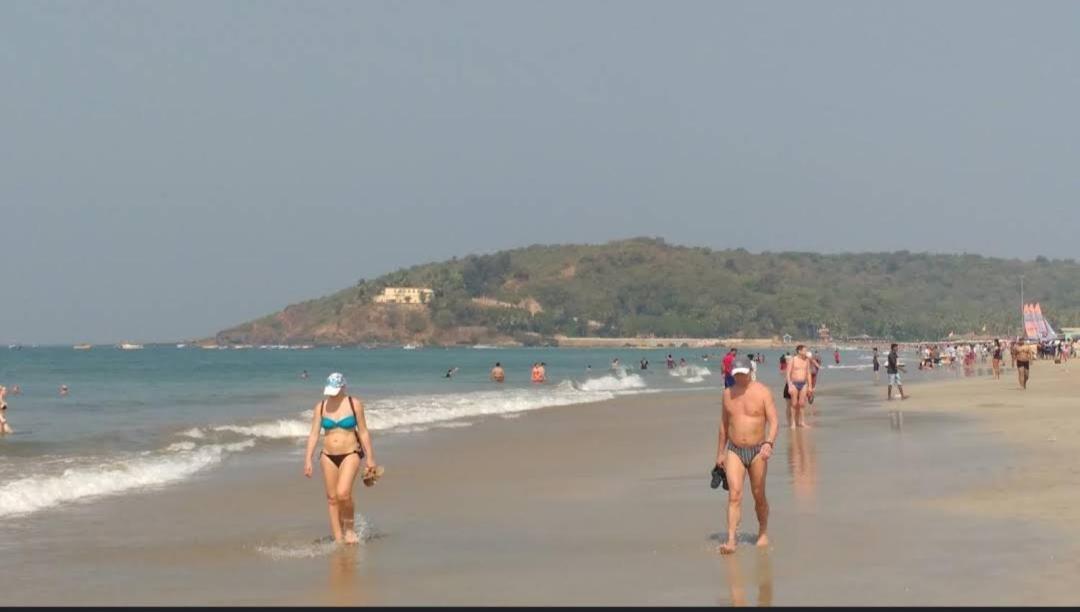 Red Rock Arambol Beach Bagian luar foto